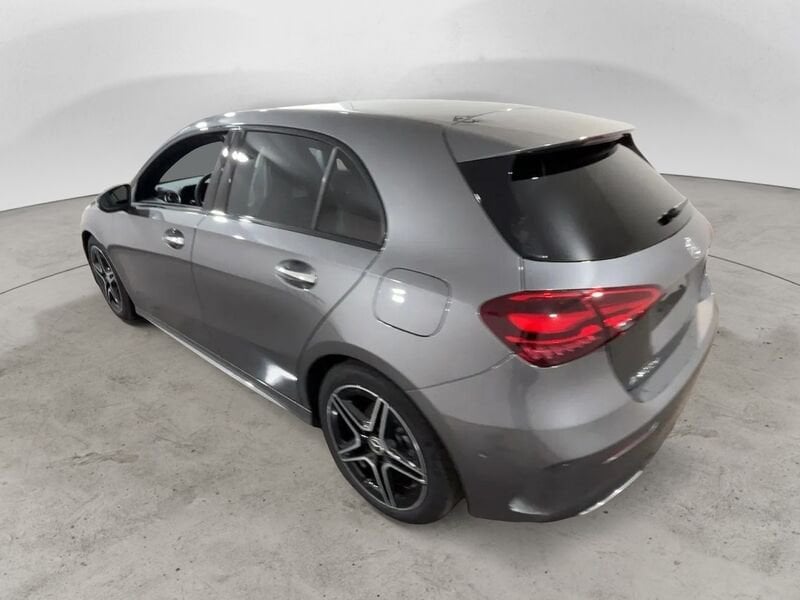 Mercedes-Benz   A 200 d AMG Line Advanced auto