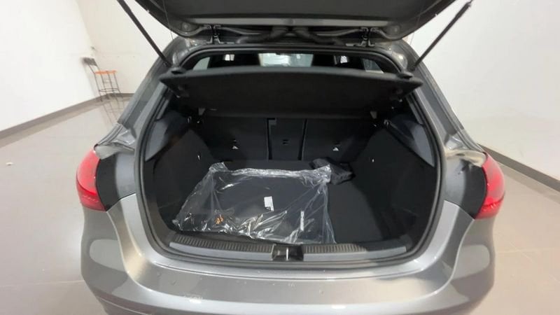 Mercedes-Benz   A 200 d AMG Line Advanced auto
