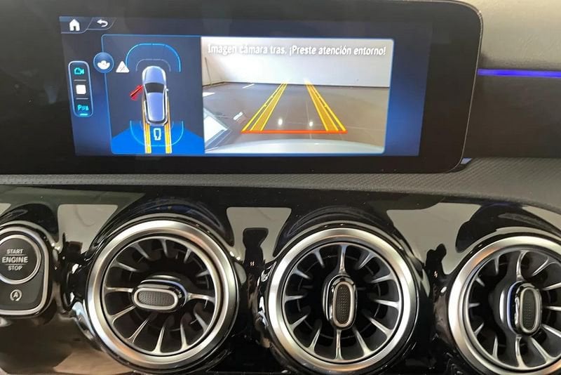 Mercedes-Benz   A 200 d AMG Line Advanced auto