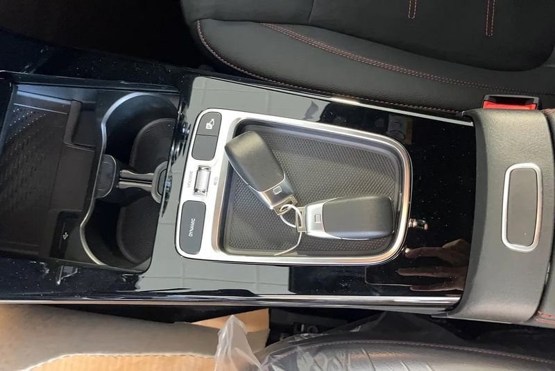 Mercedes-Benz   A 200 d AMG Line Advanced auto