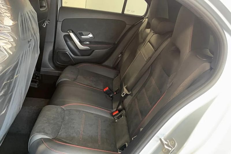 Mercedes-Benz   A 200 d AMG Line Advanced auto