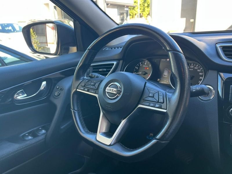 Nissan Qashqai  1.3 DIG-T 160 N-Connecta