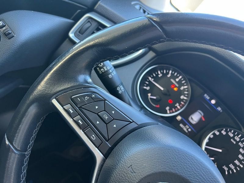 Nissan Qashqai  1.3 DIG-T 160 N-Connecta