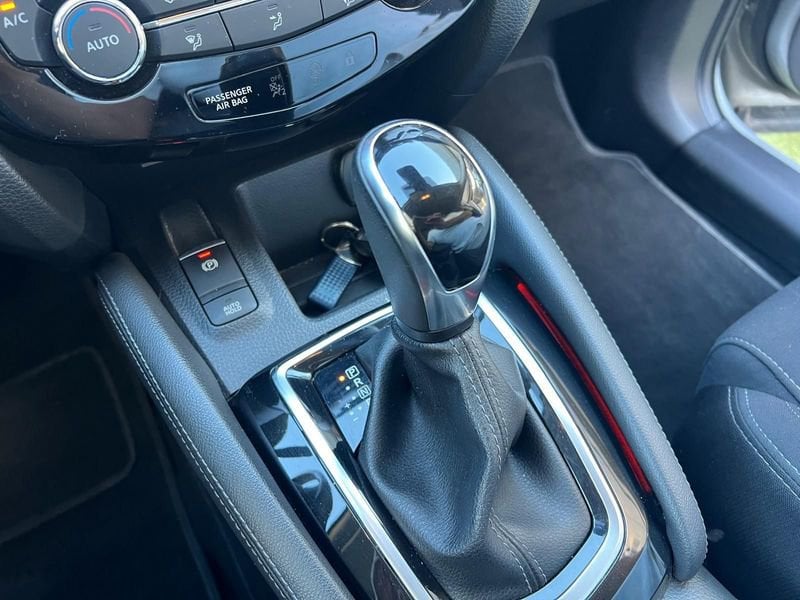 Nissan Qashqai  1.3 DIG-T 160 N-Connecta