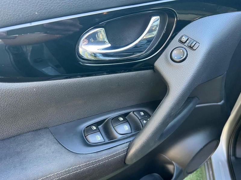 Nissan Qashqai  1.3 DIG-T 160 N-Connecta
