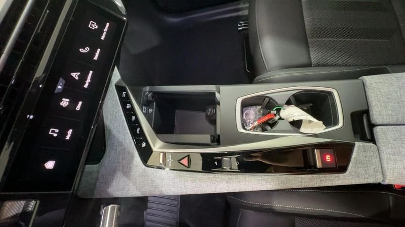 Peugeot 3008  3008 1.2 hybrid GT 145cv e-dcs6