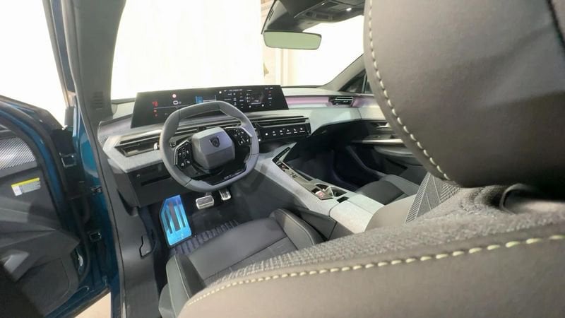Peugeot 3008  3008 1.2 hybrid GT 145cv e-dcs6