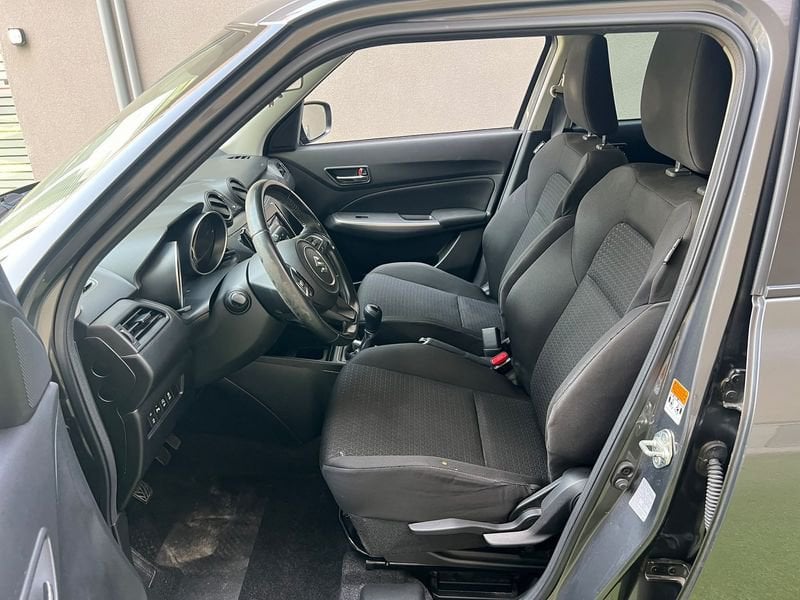 Suzuki   1.2 Hybrid Top 2WD