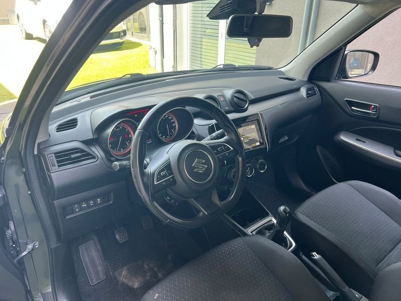 Suzuki   1.2 Hybrid Top 2WD