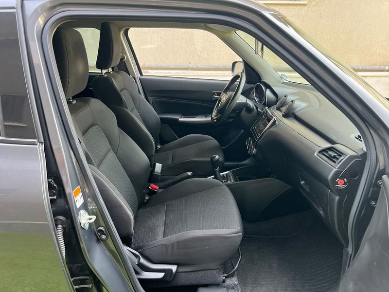 Suzuki   1.2 Hybrid Top 2WD