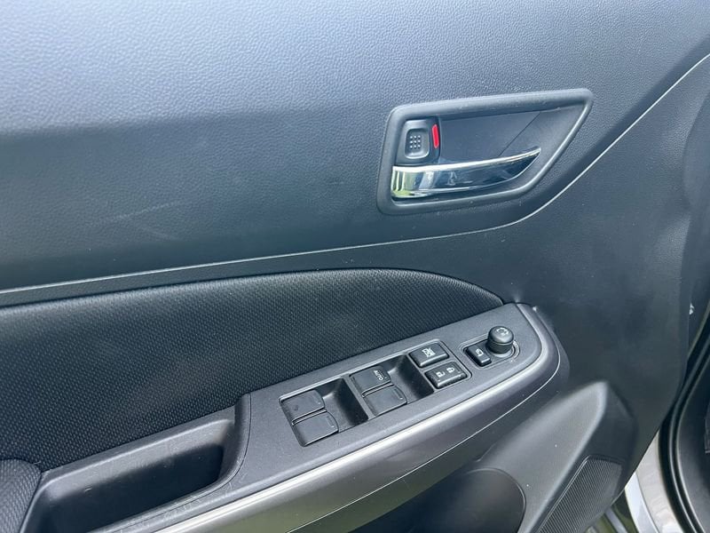 Suzuki   1.2 Hybrid Top 2WD