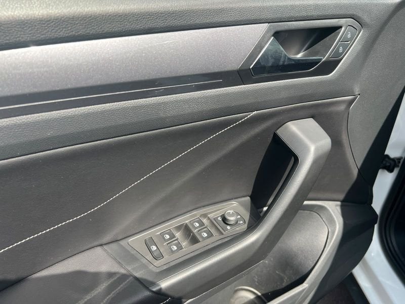 Volkswagen T-Roc  T-Roc 1.0 tsi Style 110cv